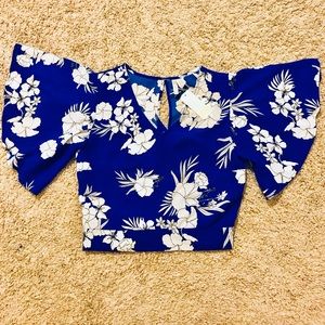 NWT Kimono Style Crop Blouse with V neck